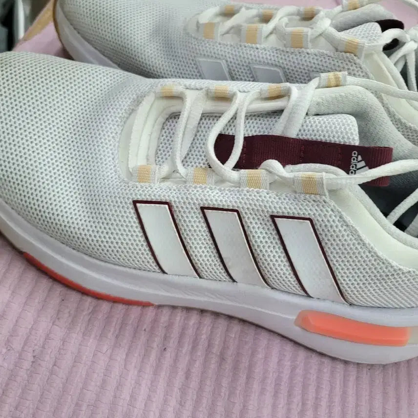 [BUNJANG] Adidas White Sneakers / 아디다스 흰색 운동화