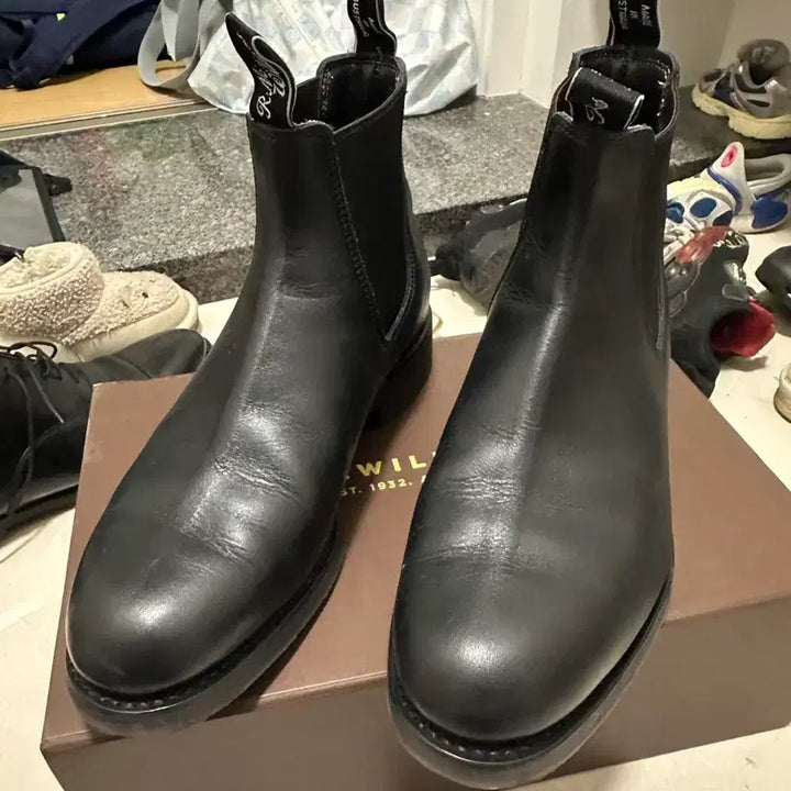 [SOLD OUT] R.M.Williams 첼시 부츠 블랙 8.5E