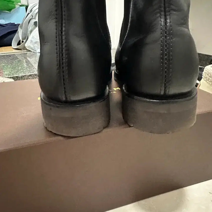 [SOLD OUT] R.M.Williams 첼시 부츠 블랙 8.5E