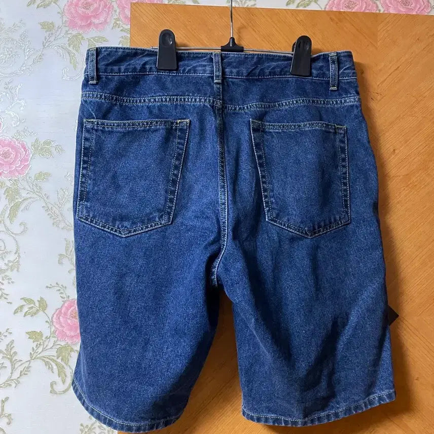 [SOLD OUT] 유니폼브릿지 반바지 L