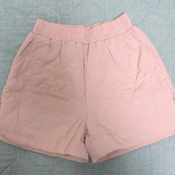 [BUNJANG] Pink Heart Quilted Shorts M / 핑크 하트 퀼팅 숏팬츠 M