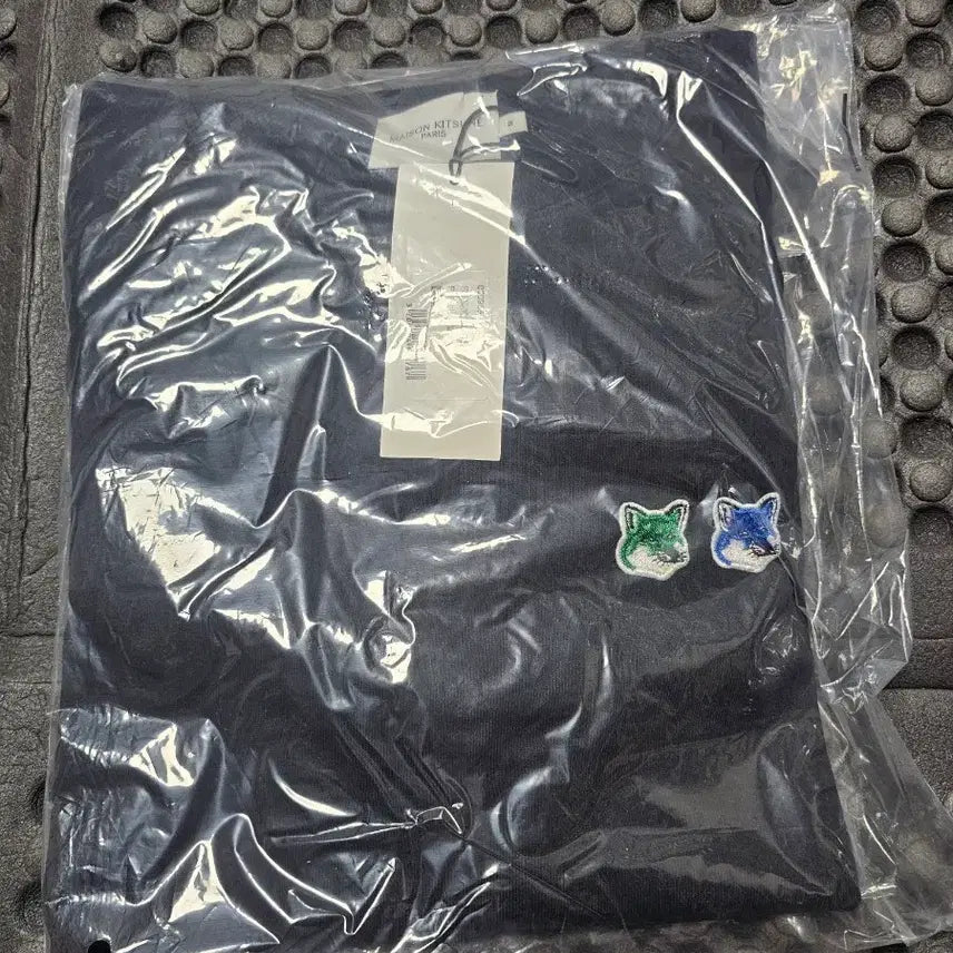 [SOLD OUT] 메종키츠네 더블 폭스 블랙 맨투맨m