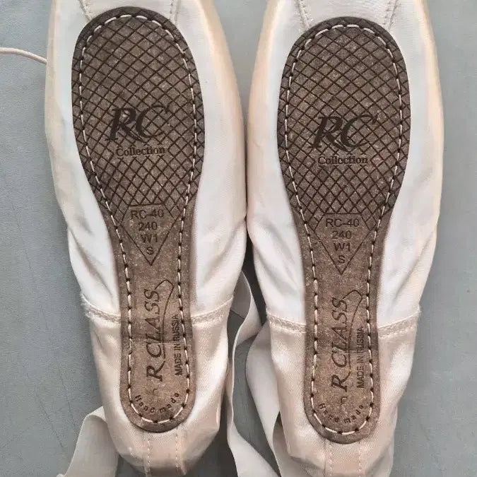 [BUNJANG] RC 40 240 Soft Ballet Pointe Shoes / RC 40 240 w1 soft 발레 토슈즈 알클래스