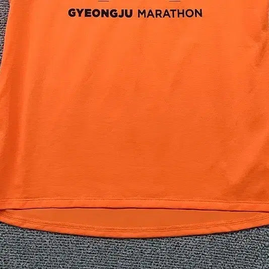 [BUNJANG] New Balance Marathon Printing Orange T-shirt / 뉴발란스 프린팅 오렌지 트레이닝 반팔티 M