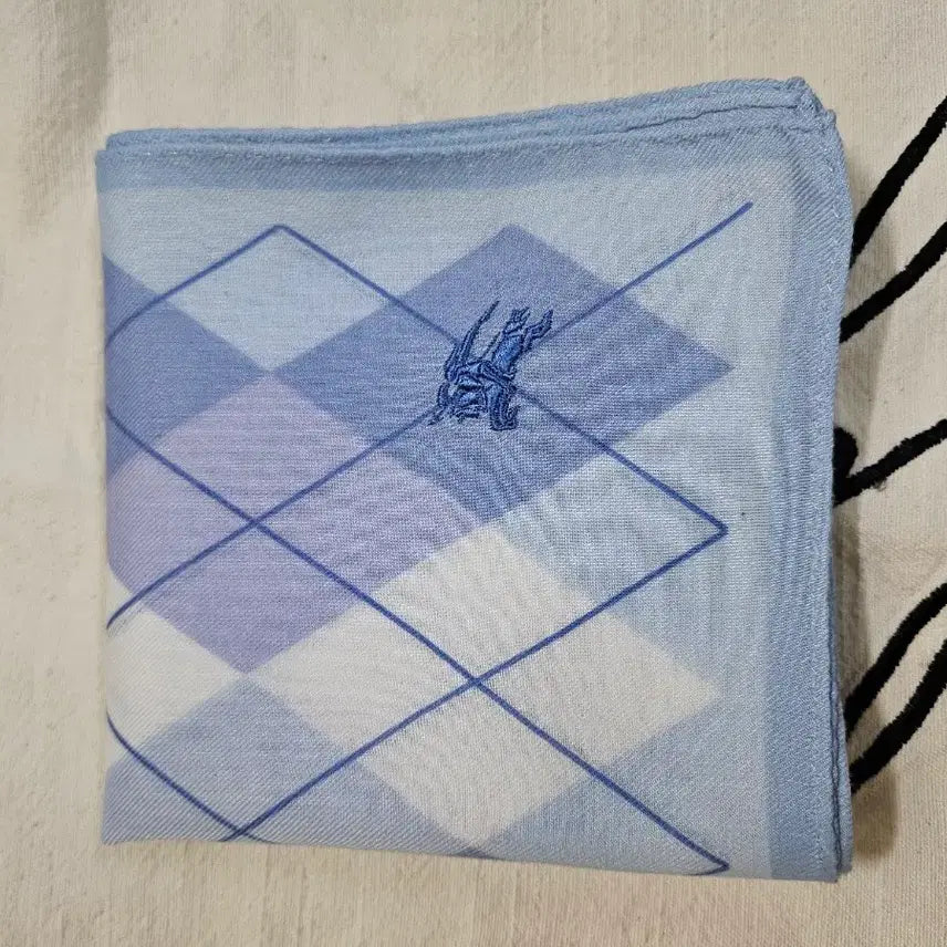 [BUNJANG] Burberry Argyle Handkerchief / 버버리 아가일 빅손수건