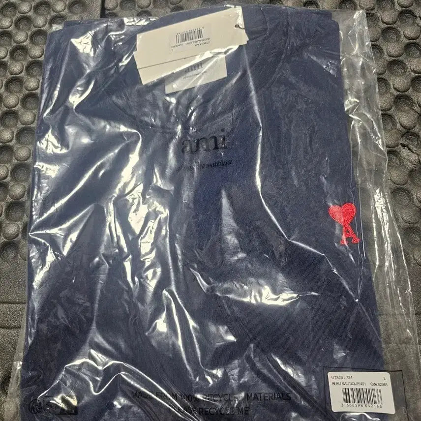 [BUNJANG] Ami Small Heart Logo Navy T-shirt L / 아미 스몰 하트 로고 네이비 반팔티 L
