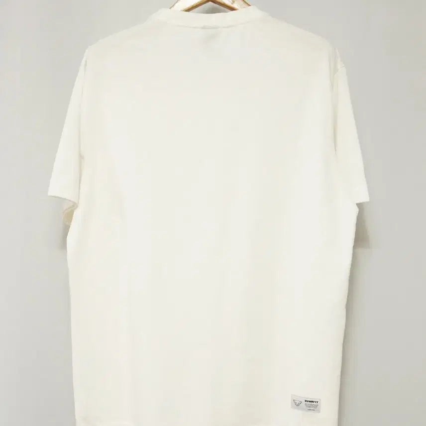 [SOLD OUT] 다이나핏 화이트 빅로고 반팔 라운드 티셔츠 남성105