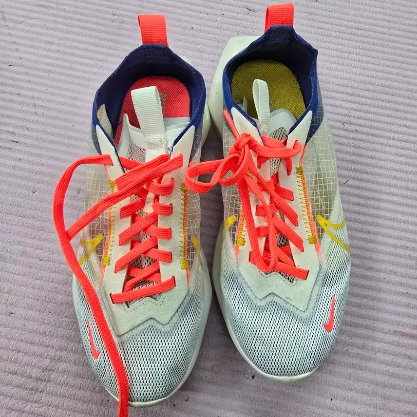 [SOLD OUT] 나이키메쉬운동화230