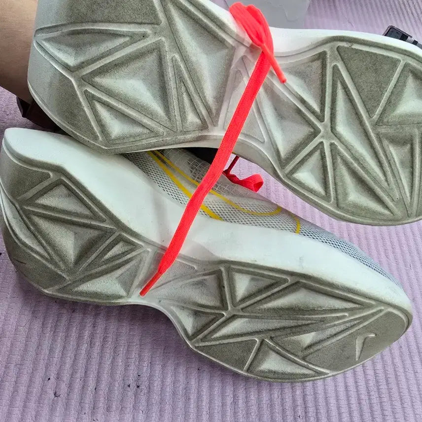 [SOLD OUT] 나이키메쉬운동화230