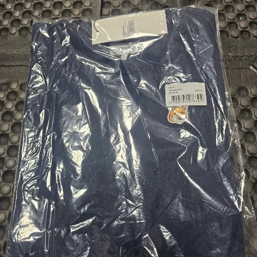 [BUNJANG] Maison Kitsune Fox Embroidered T-Shirt (Navy, XL) / 메종키츠네 폭스 자수 반팔 티셔츠 네이비xl