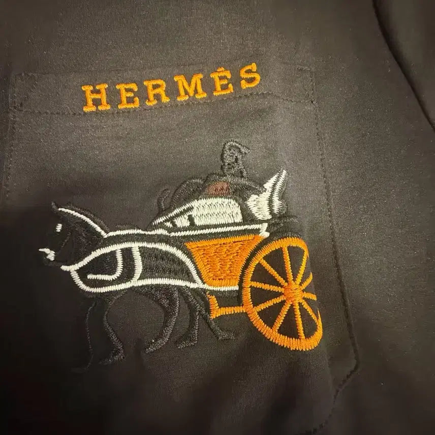 [SOLD OUT] 에르메스 블랙 포켓 반팔 티셔츠