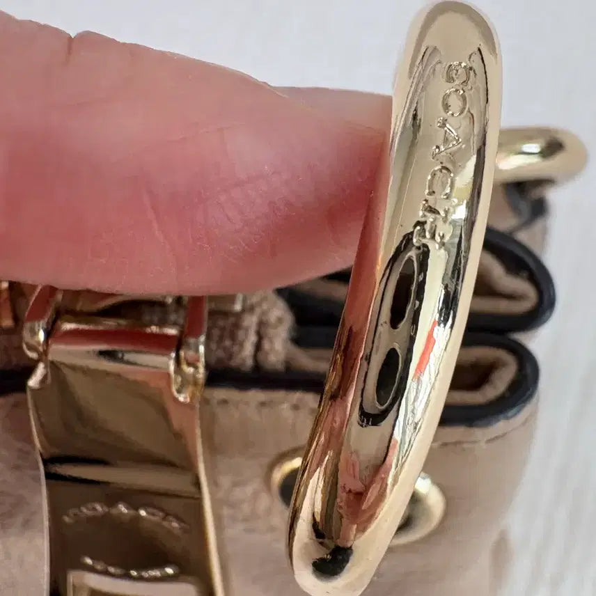 [BUNJANG] Coach Beige Leather Handbag / 코치 가방