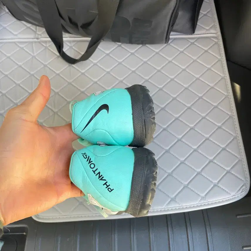 [BUNJANG] Nike Phantom GX TF Soccer Shoes / 나이키 팬텀 GX TF 260사이즈