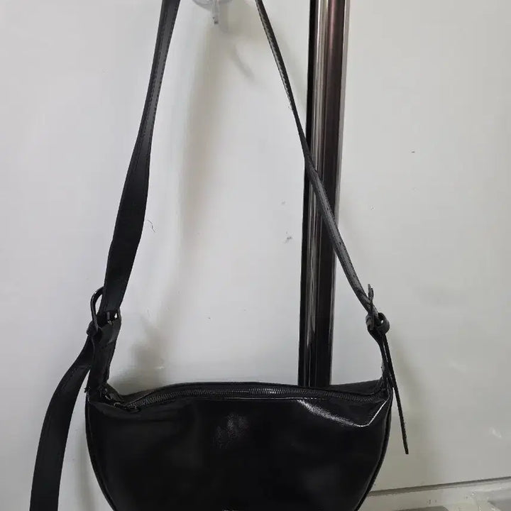[SOLD OUT] VW 베라왕 숄더백 블랙