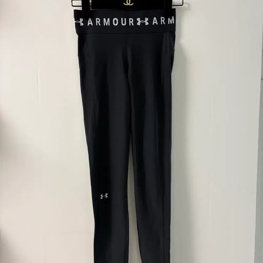 [BUNJANG] Under Armour Black Leggings / 언더아머 블랙 레깅스