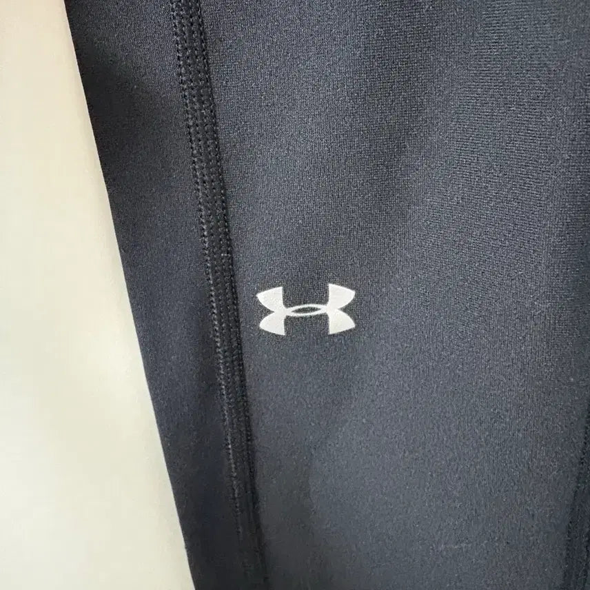 [BUNJANG] Under Armour Black Leggings / 언더아머 블랙 레깅스