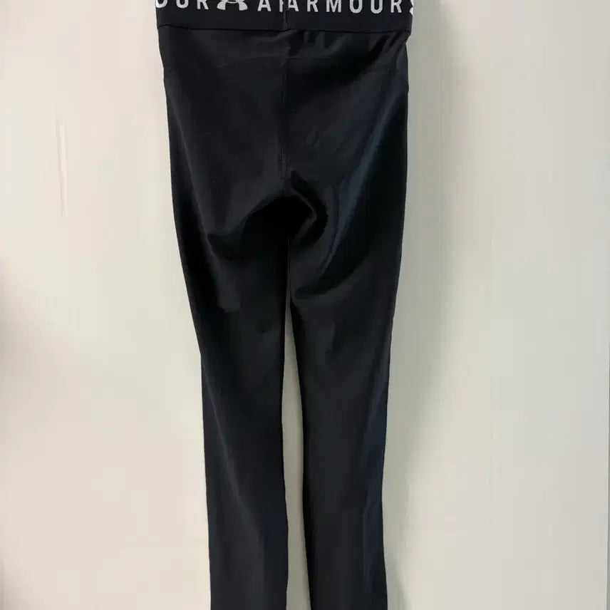 [BUNJANG] Under Armour Black Leggings / 언더아머 블랙 레깅스