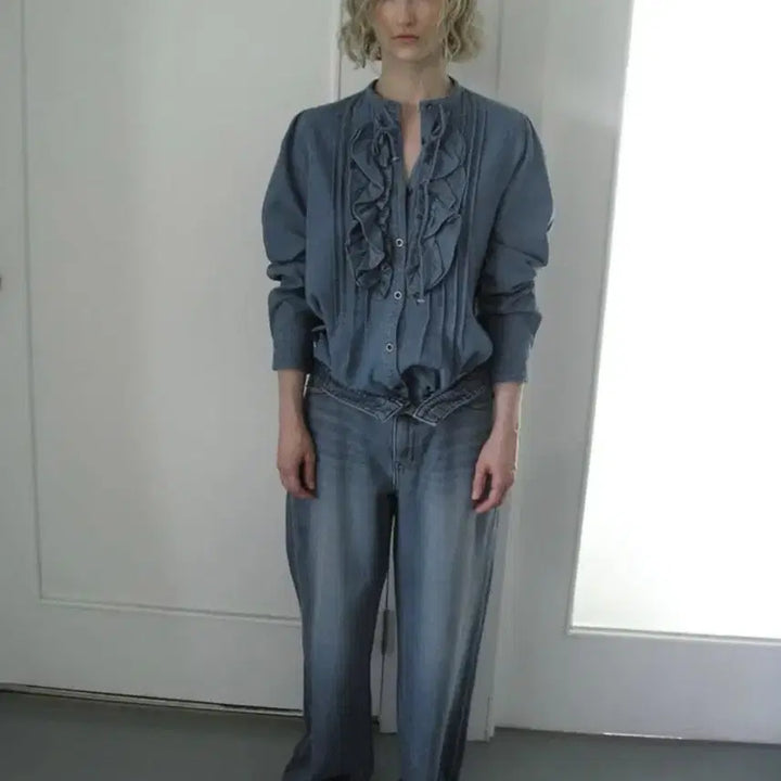 [BUNJANG] Eonts Denim Frill Blouse / Eonts 에옹쓰 데님 프릴 블라우스