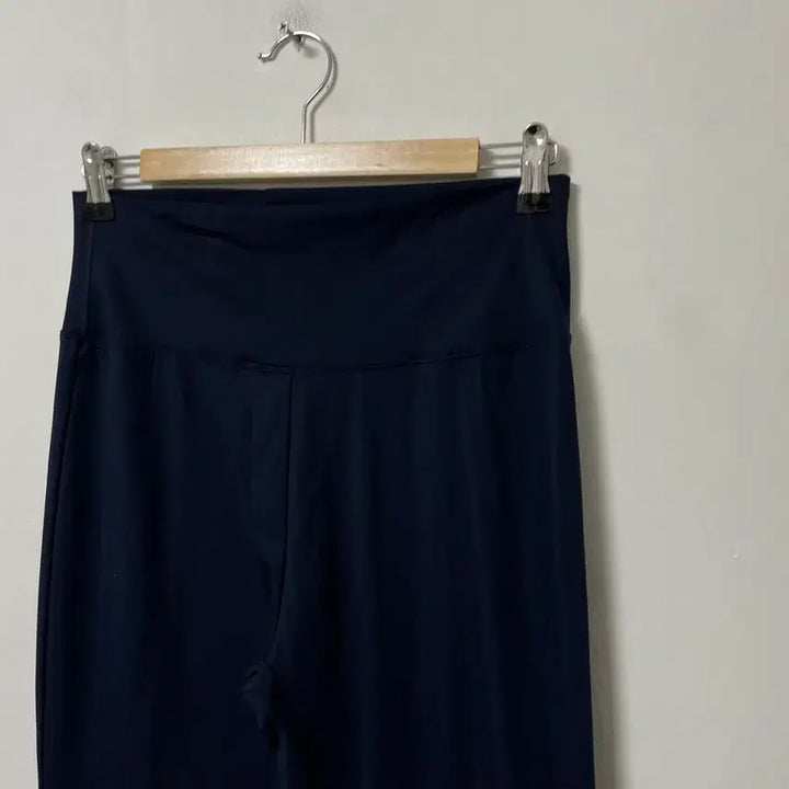 [BUNJANG] Lua Company Functional Bootcut Flare Leggings Pants / 77 루아컴퍼니 기능성 부츠컷 플레어 레깅스 팬츠 바지 정품