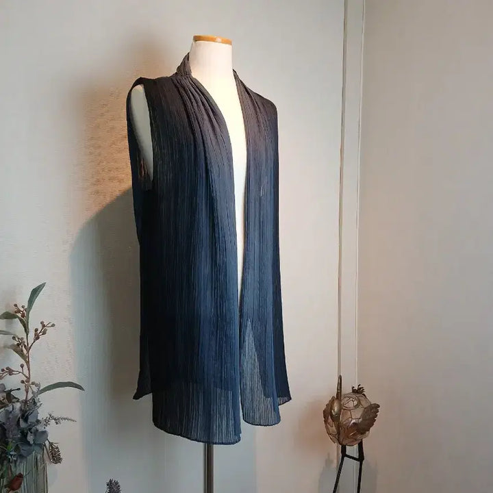 [BUNJANG] Pleated Gradient Long Vest / 플리츠 주름 롱 조끼 청색 그라데이션