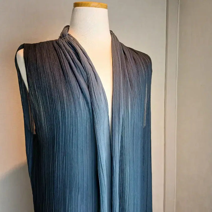 [BUNJANG] Pleated Gradient Long Vest / 플리츠 주름 롱 조끼 청색 그라데이션