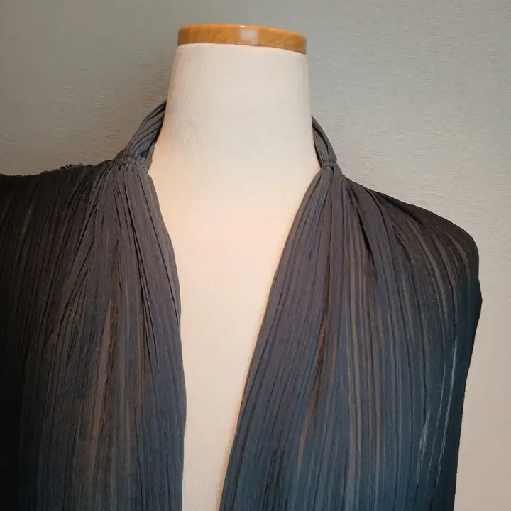 [BUNJANG] Pleated Gradient Long Vest / 플리츠 주름 롱 조끼 청색 그라데이션
