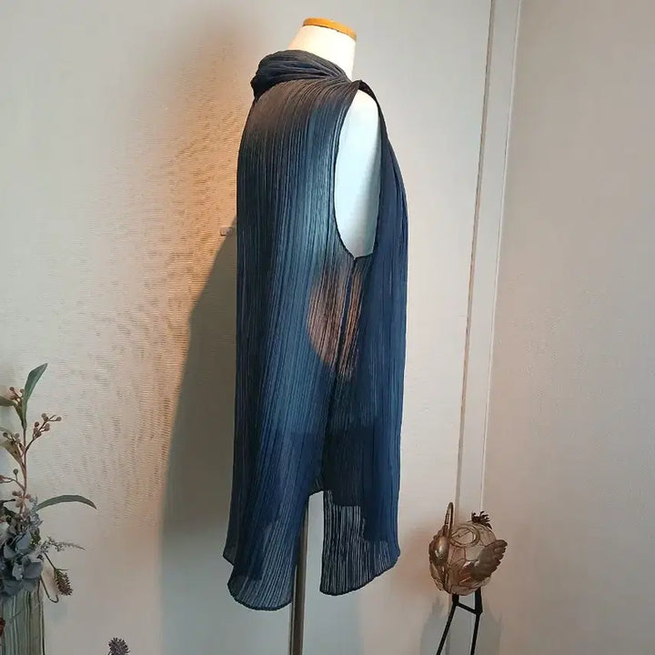 [BUNJANG] Pleated Gradient Long Vest / 플리츠 주름 롱 조끼 청색 그라데이션