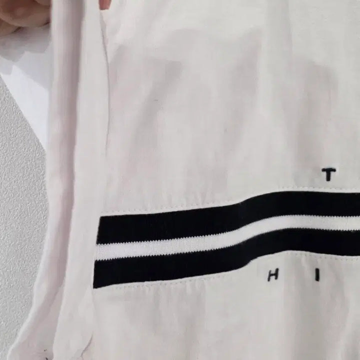 [BUNJANG] Tommy Hilfiger Logo Point T-shirt / 타미힐피거 흰색 로고 포인트 반팔티 S