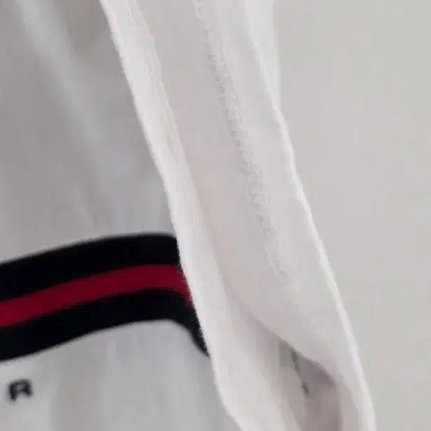 [BUNJANG] Tommy Hilfiger Logo Point T-shirt / 타미힐피거 흰색 로고 포인트 반팔티 S
