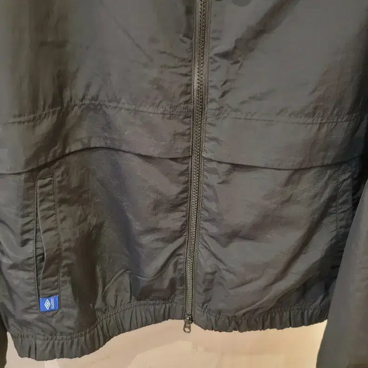 [SOLD OUT] 여성)엄브로 클래식 바람막이점퍼(90)