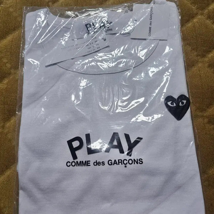 [BUNJANG] Comme des Garcons PLAY White Long Sleeve T-shirt (Black Emblem) XL / 꼼데가르송 PLAY 흰색 긴팔 티셔츠 블랙와펜xl