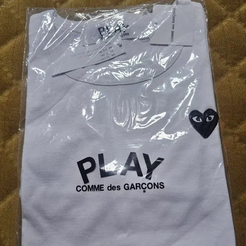 [BUNJANG] Comme des Garcons PLAY White Long Sleeve T-shirt (Black Emblem) XL / 꼼데가르송 PLAY 흰색 긴팔 티셔츠 블랙와펜xl