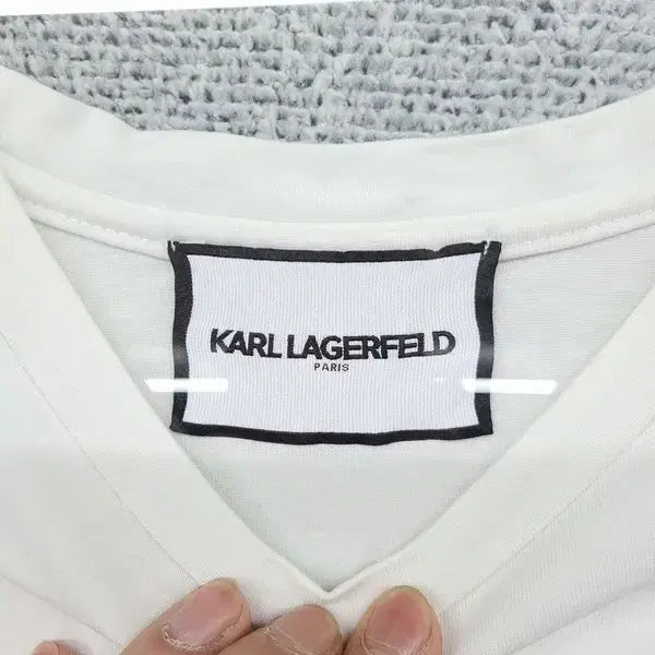 [BUNJANG] Karl Lagerfeld White Graphic Print T-shirt / 칼 라거펠트 프린팅 화이트 반팔티 95 (77)