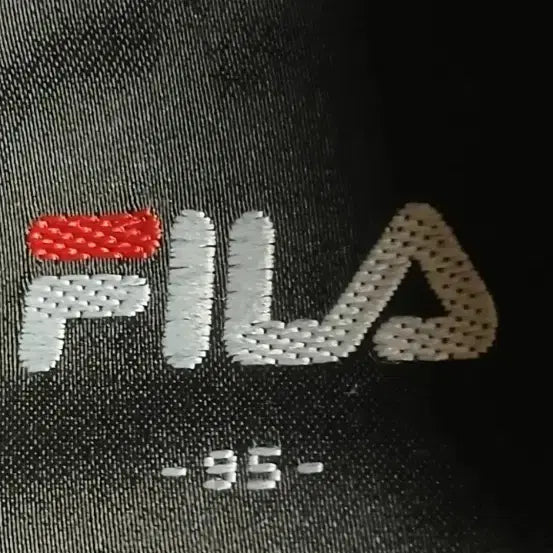 [BUNJANG] Fila Black Zip-Up Jacket (Size 95) / 휠라 블랙 집업 자켓 95