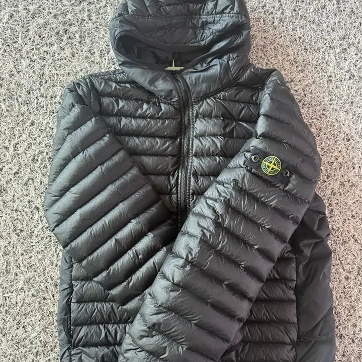 [BUNJANG] Stone Island Lightweight Padded Jacket / 스톤아일랜드 경량 패딩
