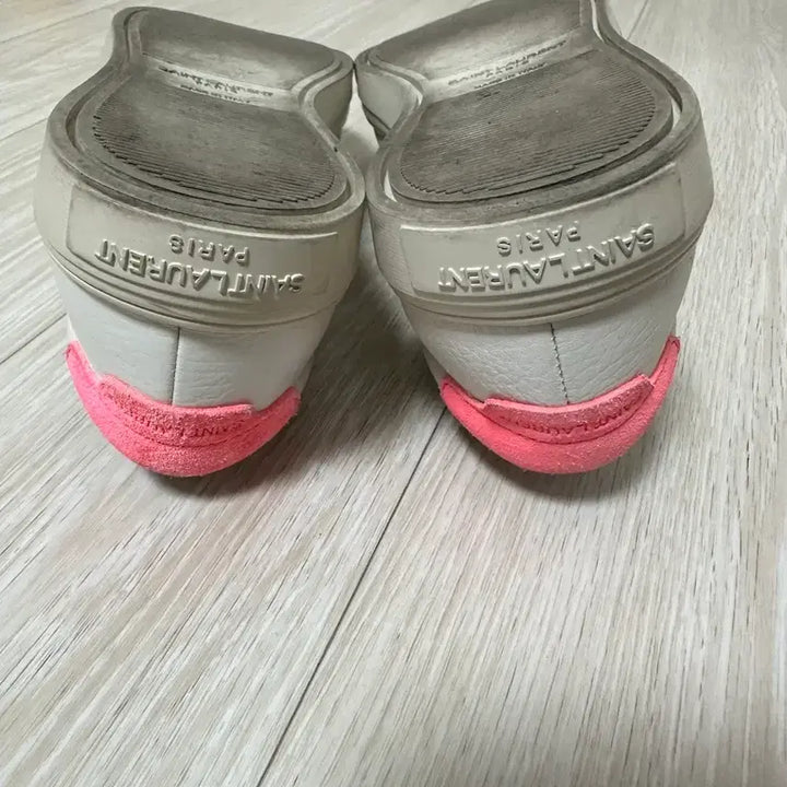 [BUNJANG] Saint Laurent White Sneakers with Pink Accents / 생로랑 화이트 스니커즈 핑크 포인트 36.5