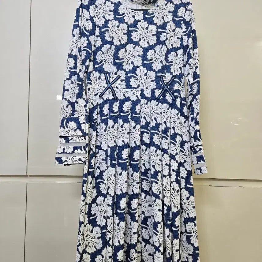 [BUNJANG] Floral Pattern Long Dress / 플라워 패턴 롱 원피스 네이비/화이트