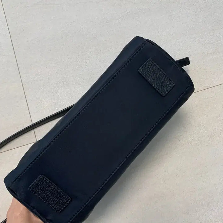 [SOLD OUT] 파사드패턴 이지 캐빈백 미디엄 블랙