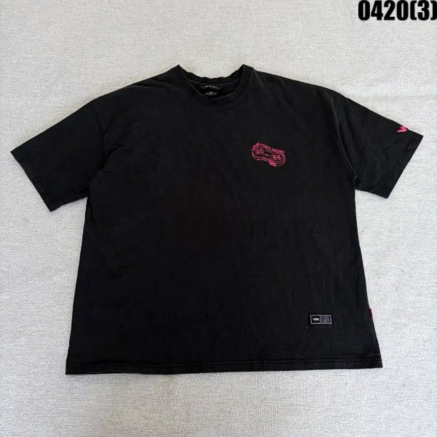 [BUNJANG] WV Project Black T-Shirt Pink Logo Size M / M WV프로젝트 블랙 반팔 티셔츠 핑크 로고 0420(3)