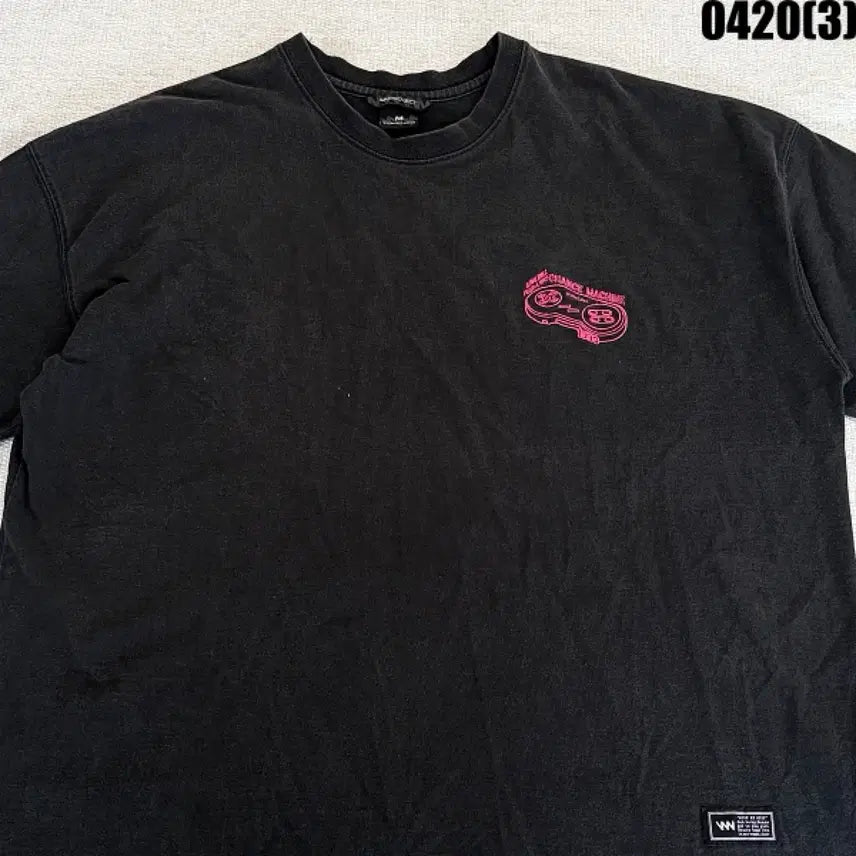 [BUNJANG] WV Project Black T-Shirt Pink Logo Size M / M WV프로젝트 블랙 반팔 티셔츠 핑크 로고 0420(3)