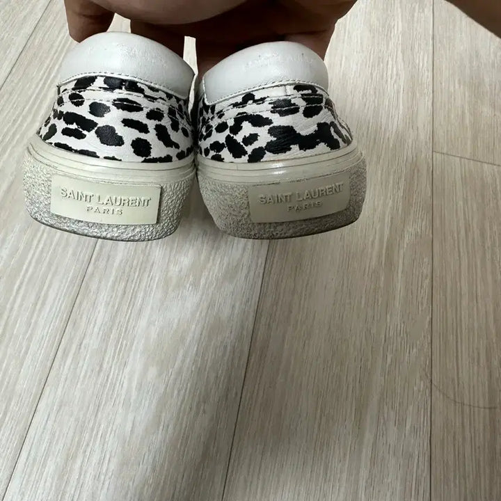 [BUNJANG] Saint Laurent Babycat Slip-on Sneakers / 생로랑 베이비캣 슬립온 스니커즈 36.5