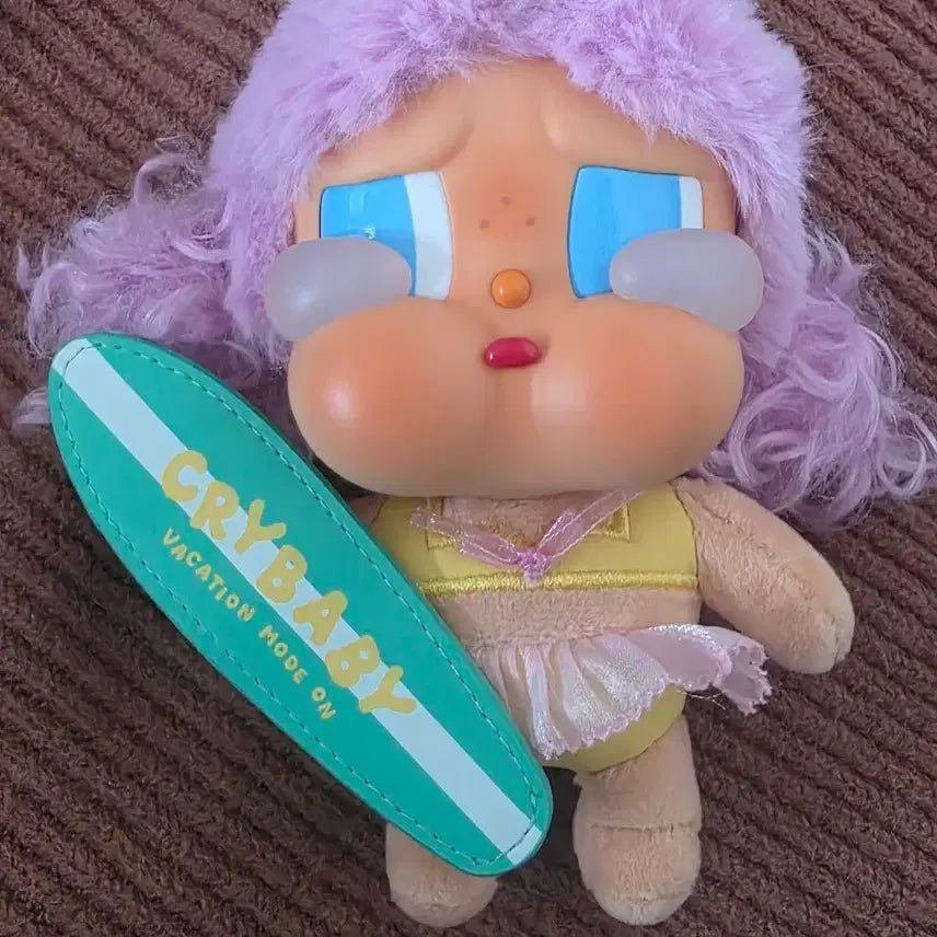 [BUNJANG] Crybaby Holiday Diary Series Surfing Doll Keyring / CRYBABY 크라이베이비 휴가일기 시리즈 인형 서핑 인형키링