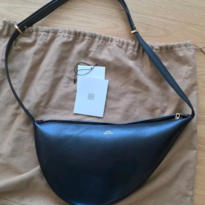 [BUNJANG] Toteme Scoop Hobo Bag / 토템 스쿱 호보백