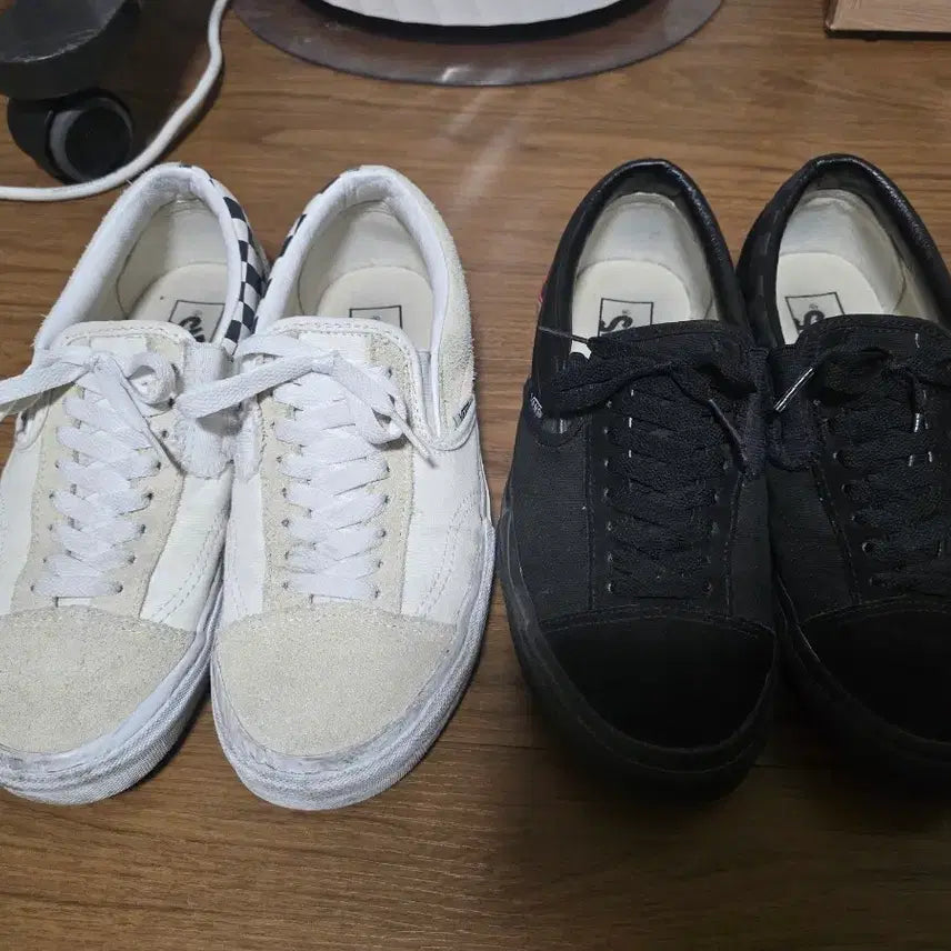 [BUNJANG] Vans Slip-On Black &amp; White - Size 265 (Bundle Set) / [265] 반스 슬립온 블랙 화이트 2족 일괄