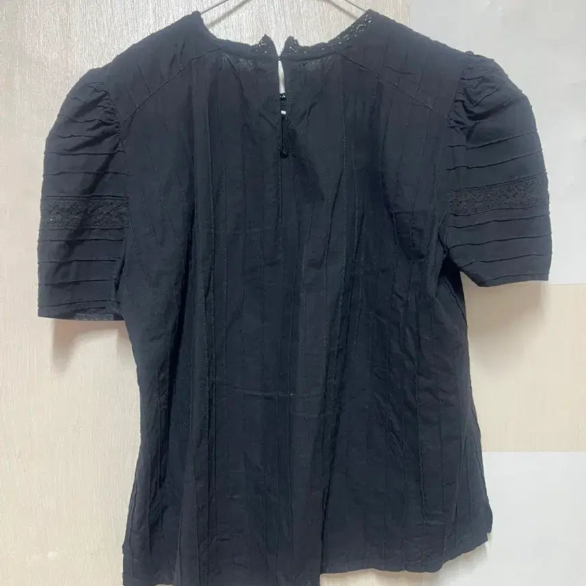 [BUNJANG] Add2 Lace Detail Black Blouse / 애드투 레이스 디테일 퍼프 블랙 블라우스 자체제작 제품 단스