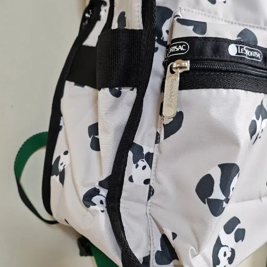 [BUNJANG] LeSportsac Panda Backpack / 새제품)레스포삭 판다 백팩