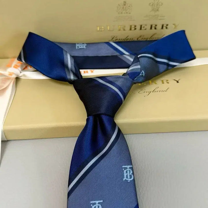 [SOLD OUT] 버버리 파란색 남성 넥타이