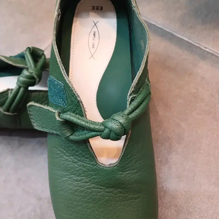 [BUNJANG] Ampline Green Leather Ribbon Flat Shoes (225) / 앰플라인 그린 가죽리본 플랫슈즈 225