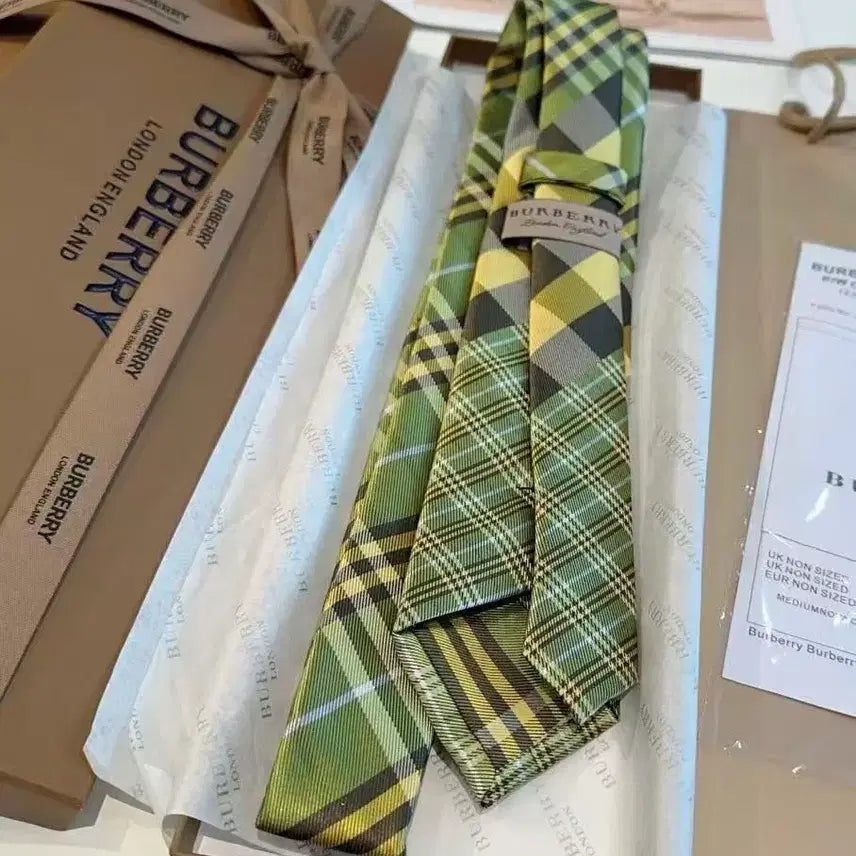 [SOLD OUT] 버버리 초록색 남성 넥타이