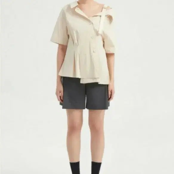[BUNJANG] Lucky Chouette Asymmetric Short Sleeve Blouse / 럭키슈에뜨 언발란스 반팔 블라우스 36